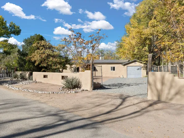 599 Old Church Rd, Corrales, NM 87048