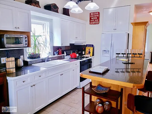 Rented by Metropolitan Property Group | media 21