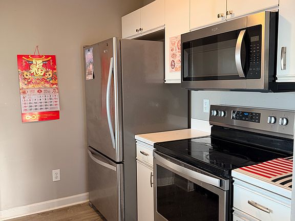 3rd image of 2033 Coleman Dr