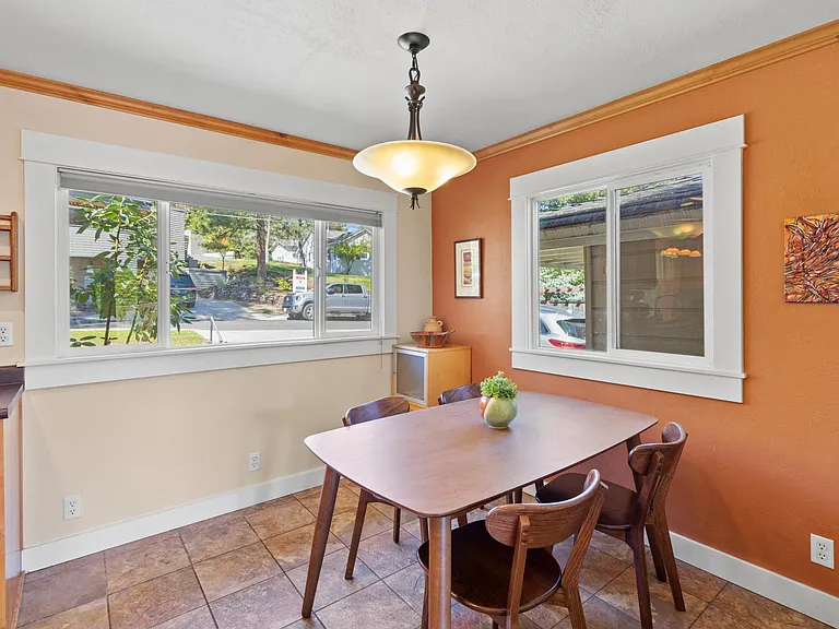 696 Liberty St — Photo 11