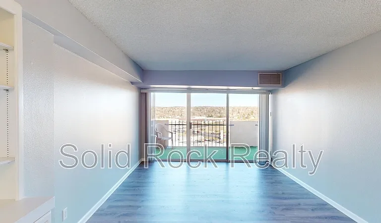 411 Lakewood Cir #B1110 — Photo 5