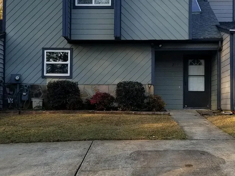277 Toweridge Dr SW #B — Photo 4