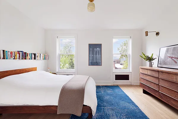 Sold by Compass | media 10