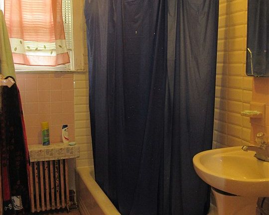 5th image of 78 A Corbin Ave