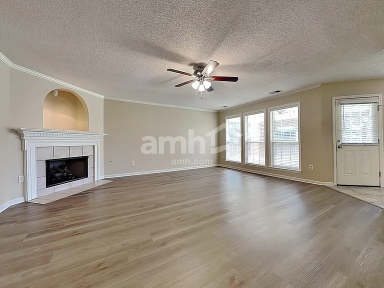 13148 Braybourne Pkwy — Photo 8