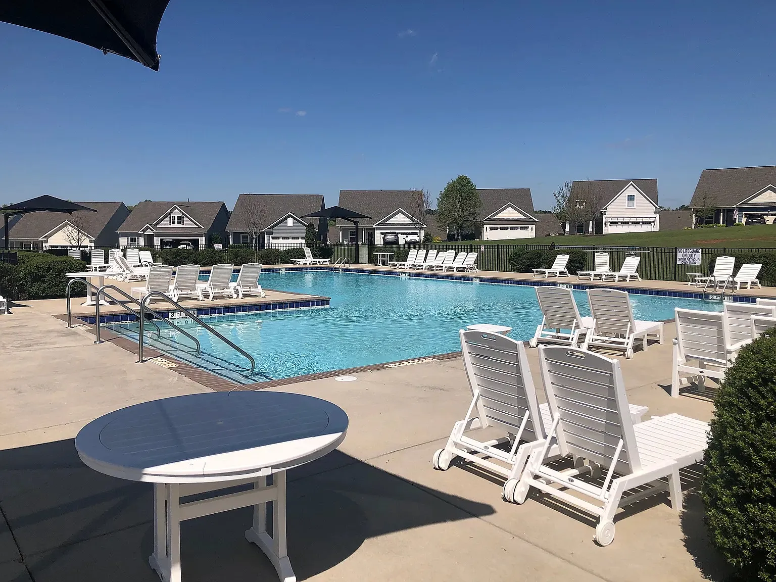 3 bed, 2.5 bath, 1544 sqft, $2,200 — Photo 2