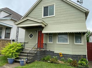 2315 Yemans St, Hamtramck, MI 48212