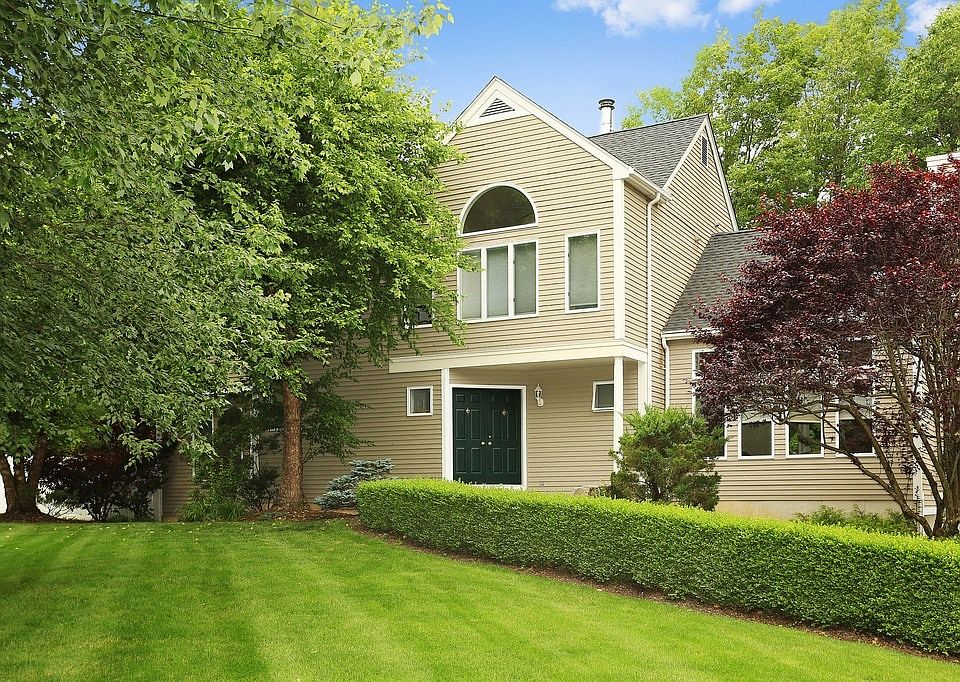 1st image of 3143 Moss Ln