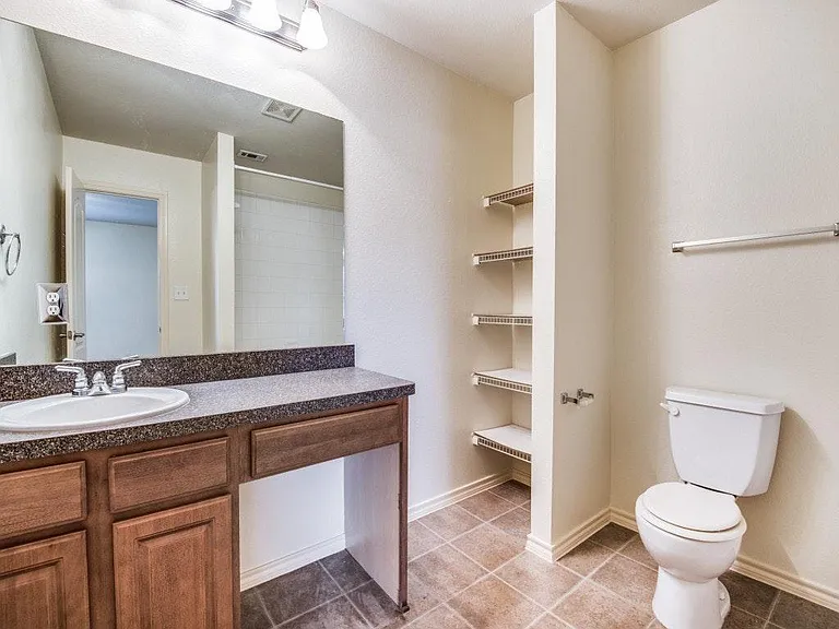 828 Parkplace Rdg — Photo 10