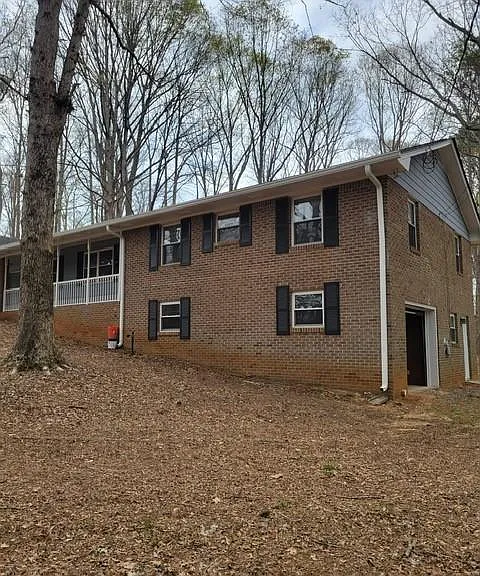 3370 Westbrook Rd — Photo 6