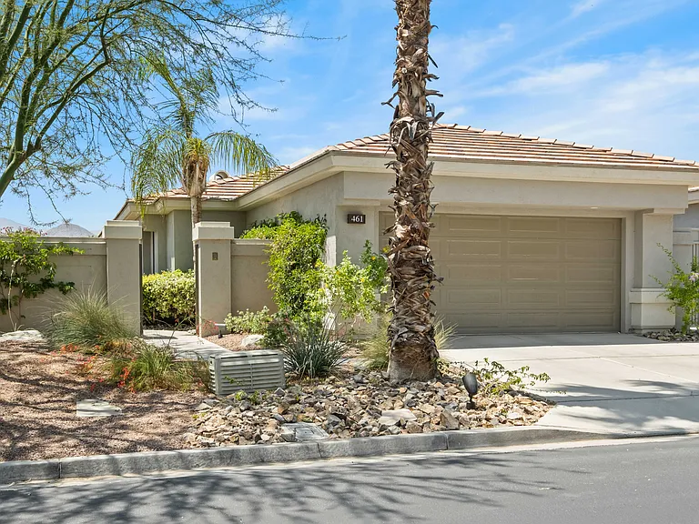 461 Desert Holly Dr — Photo 27