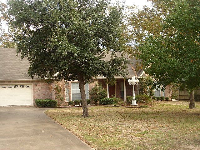 1st image of 115 Lemans Dr