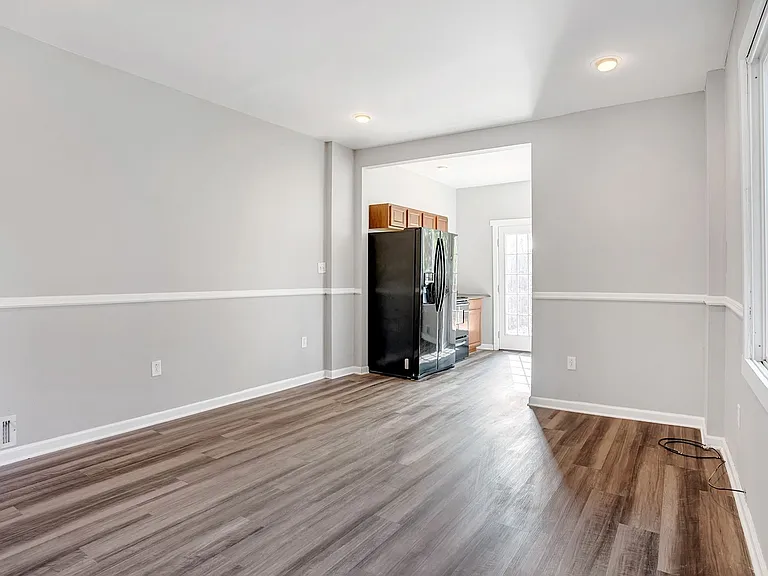 121 Dilworth St — Photo 26
