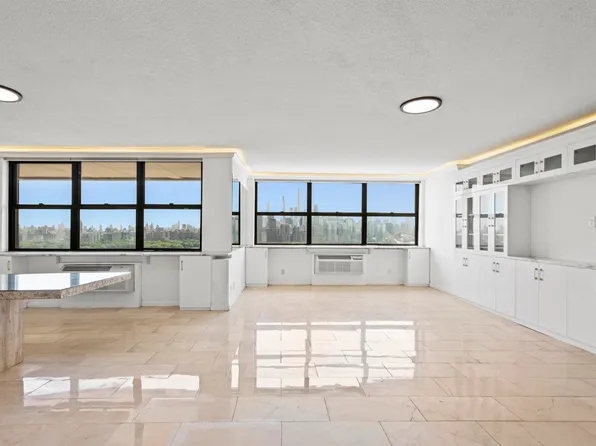 7004 Blvd East image 3 of 42