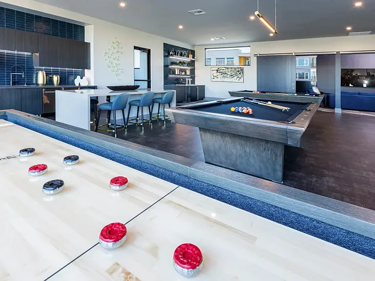 Zeta Luxury Apartments — Photo 12