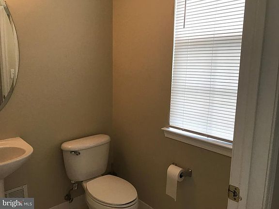 5th image of 28 Normandy Dr #1703