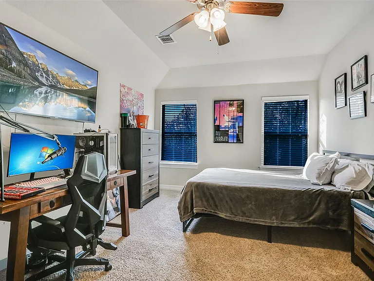 223 Lake Como Dr — Photo 21