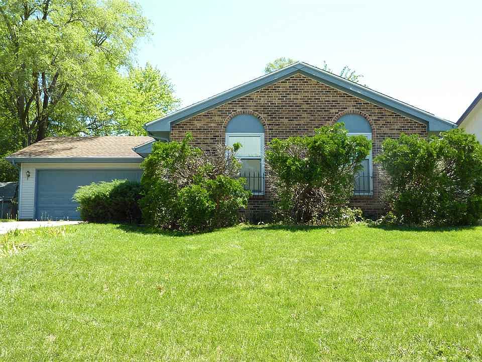 1st image of 2910 Foliage Ln