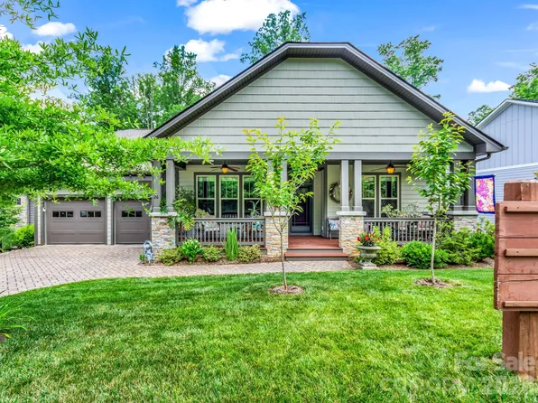 26 Balsam High Rd, Biltmore Lake, NC 28715
