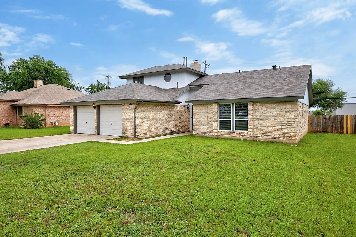 Building Photo - 200 Woodmont Dr