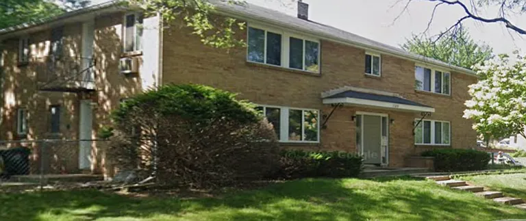 1129 Catalpa Cir #D — Photo 2