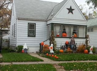 35 E Milton Ave, Hazel Park, MI 48030