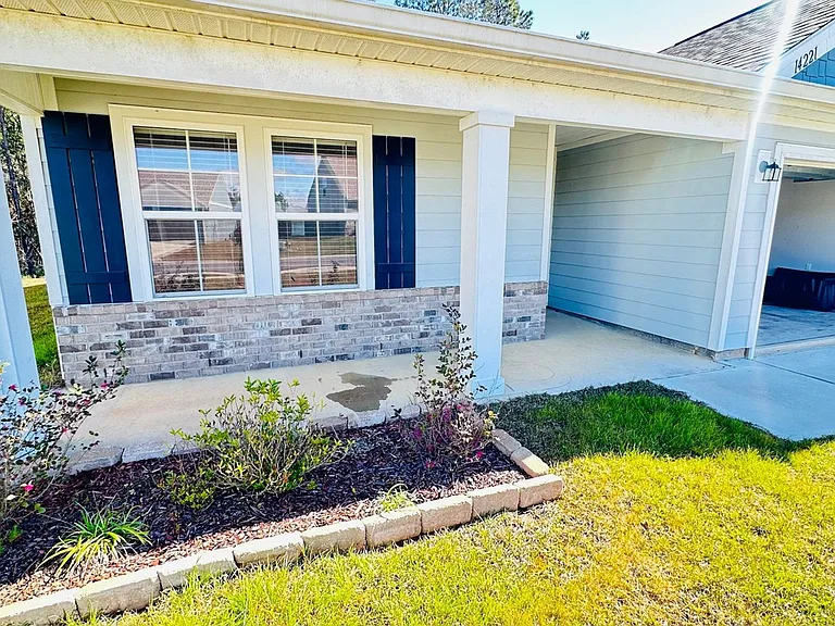 14221 Sanctuary Trails Dr — Photo 31