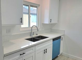 165 N Hamilton Ave APT 8, Hemet, CA 92543