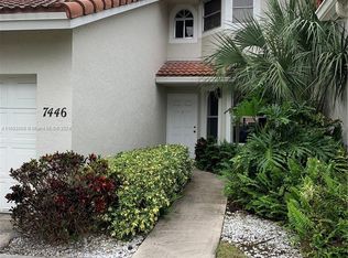 7446 Pinewalk Dr S #9-2, Margate, FL 33063