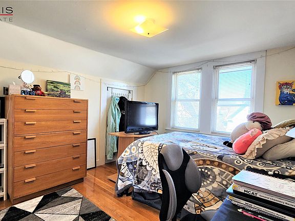 5th image of 63 Fairbanks St #B