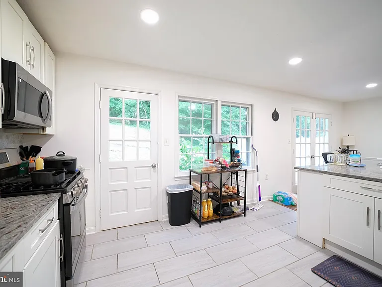 4918 Althea Dr — Photo 13