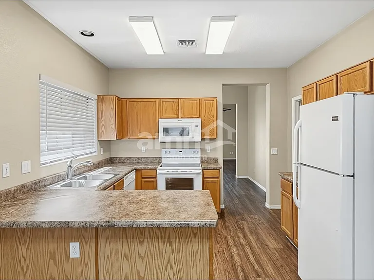 13369 W Evans Dr — Photo 3