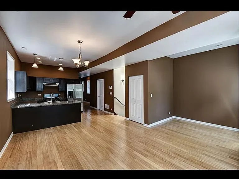 7154 S Vernon Ave #1 — Photo 4