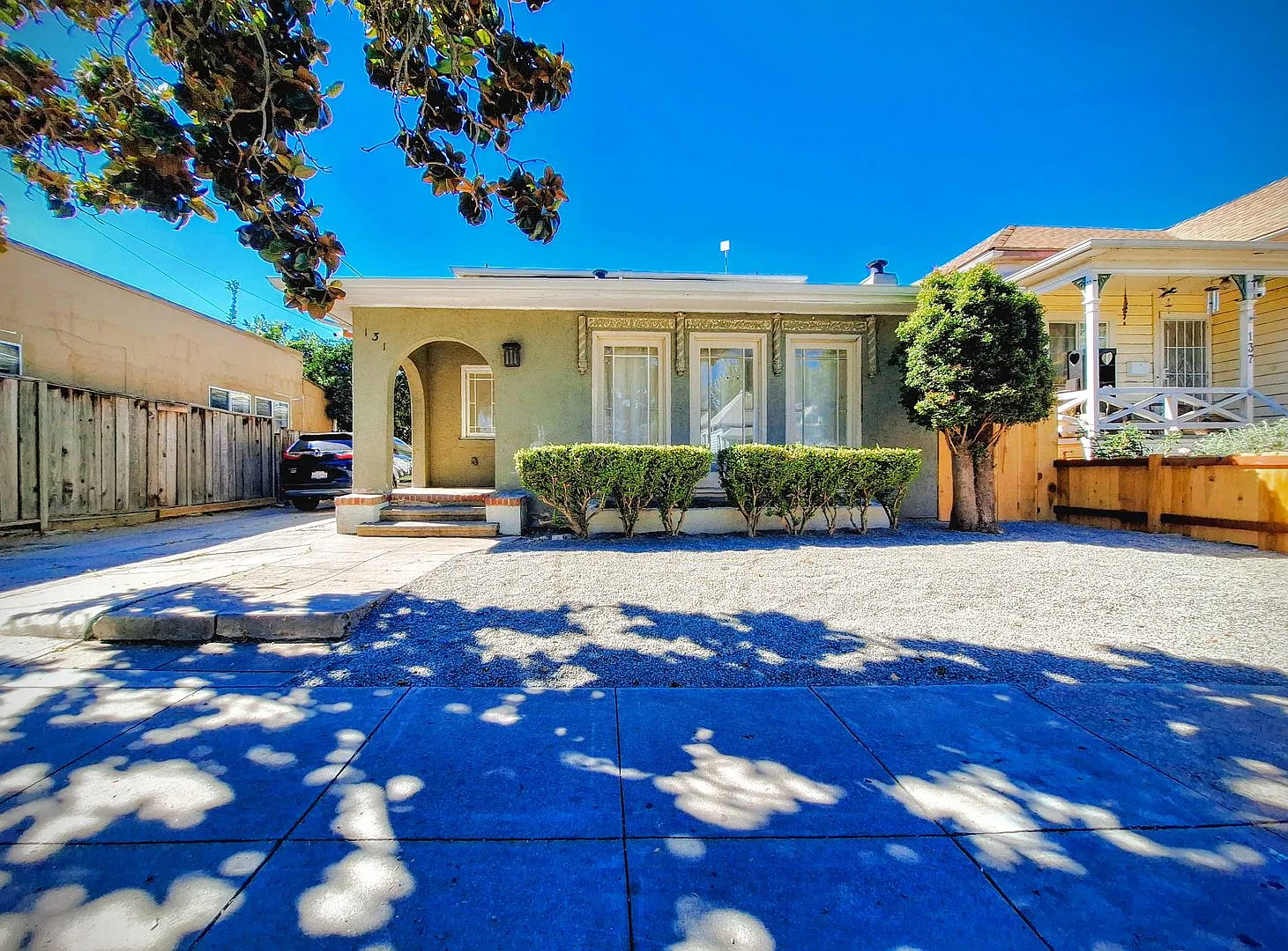 Refurbished 2-Story 5bd Home With Laundry Hookups, Large Lot, & Accepting Pets! — Photo 1