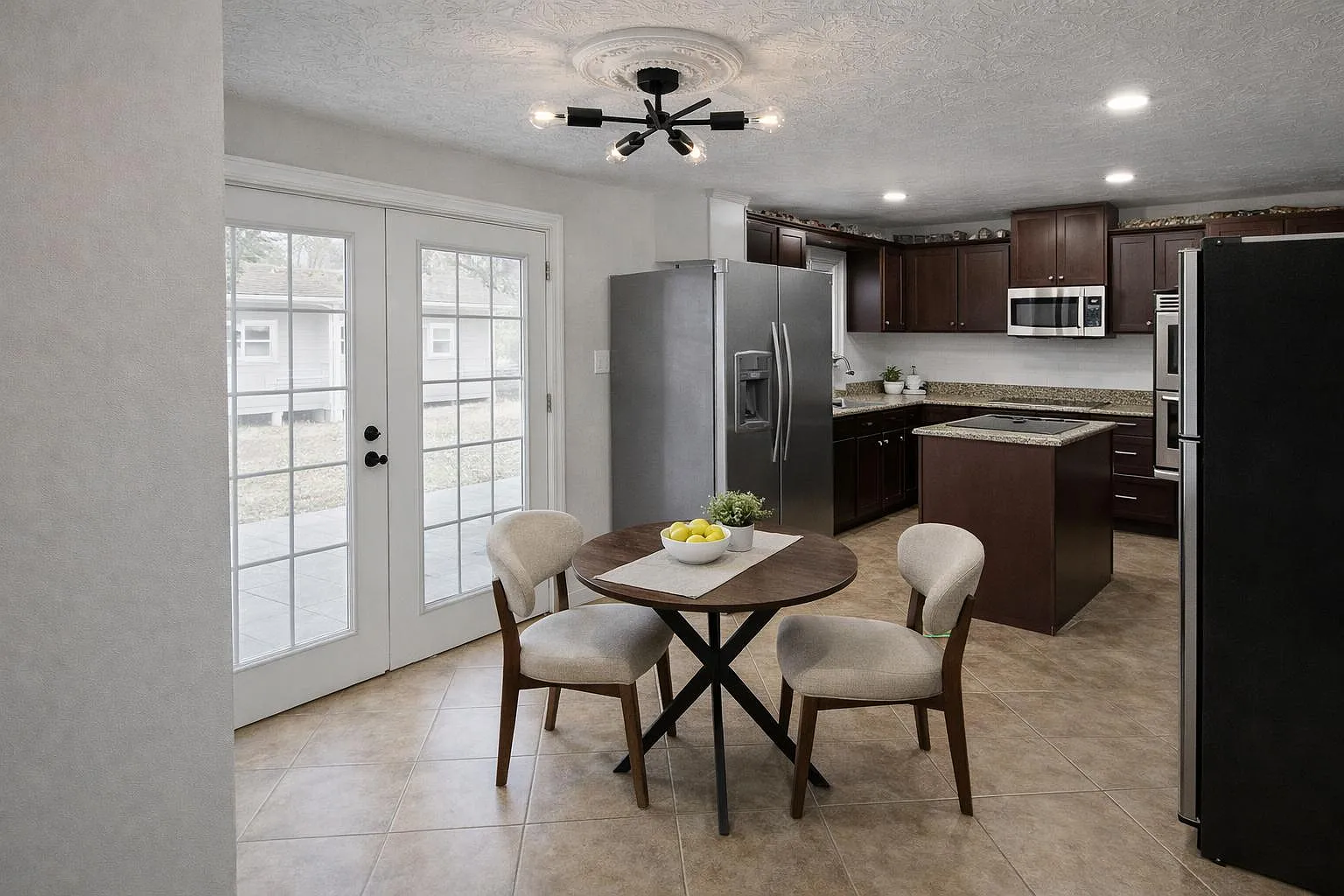 4 bed, 4.0 bath, 1851 sqft, $602 — Photo 3