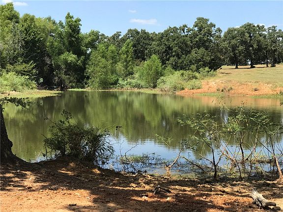 2nd image of 1102 Private Road 3162