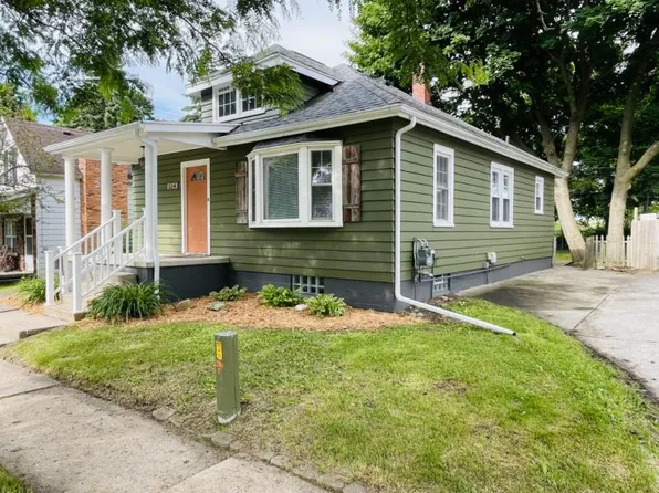 114 S Kinyon St, Caro, MI 48723