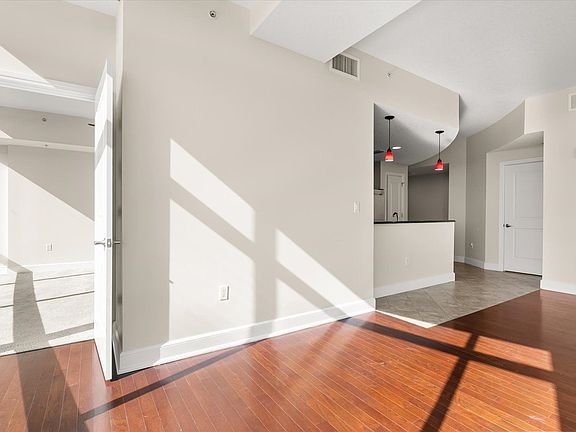 5th image of 101 S Eola Dr #1010