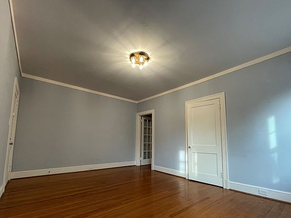 4th image of 219 Montague St #10930194