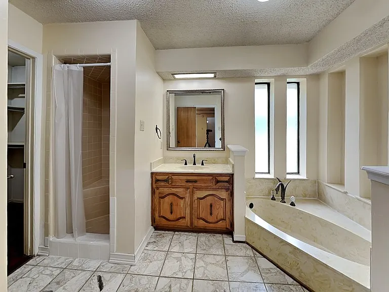205 Woodpark Ln — Photo 13