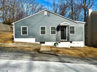 533 Brooklyn Mountain Rd, Hopatcong, NJ 07843