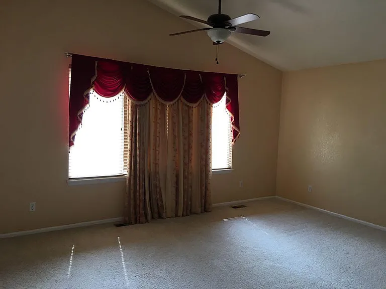 10558 Madison St — Photo 18