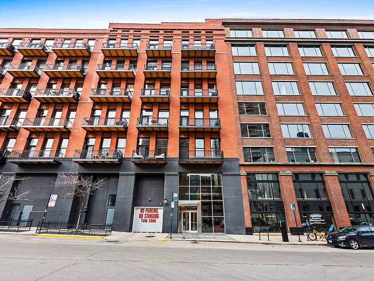 616 W Fulton St #217 — Photo 2