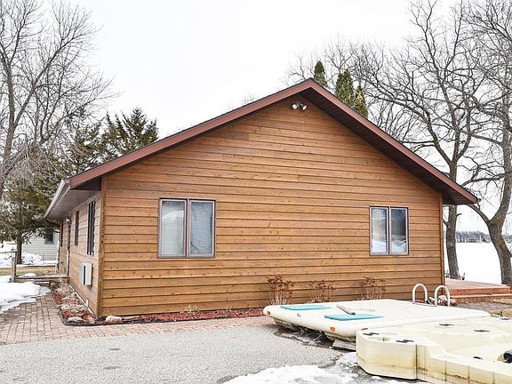 5th image of 38530 Walker Lake Dr