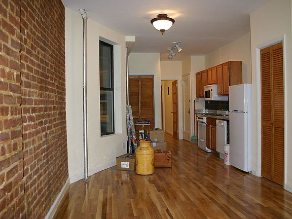 3rd image of 305 E 91st St APT 2B