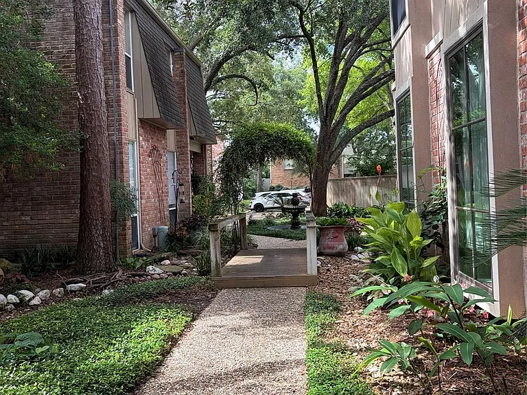 15040 Kimberley Ct — Photo 2