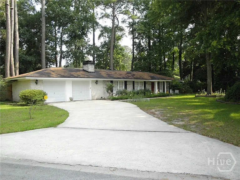 633 Valleybrook Rd — Photo 1