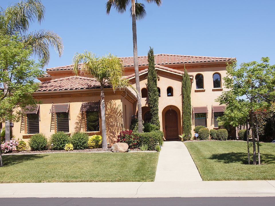 1st image of 416 Calabria Ct