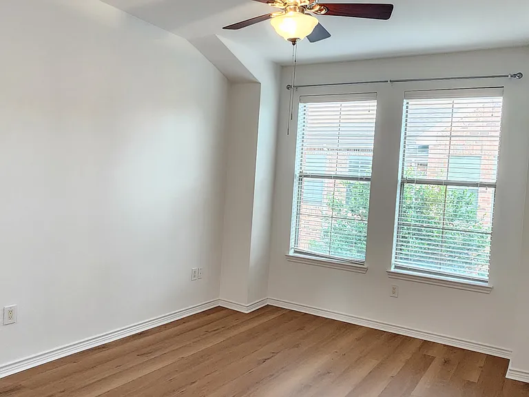 1211 Lake Pointe Way — Photo 22
