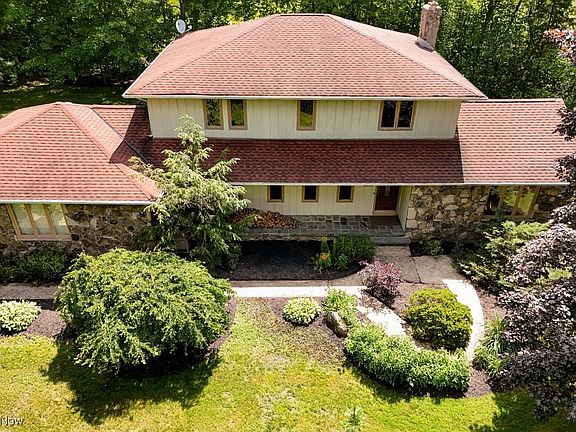 3rd image of 14745 Sleepy Hollow Dr